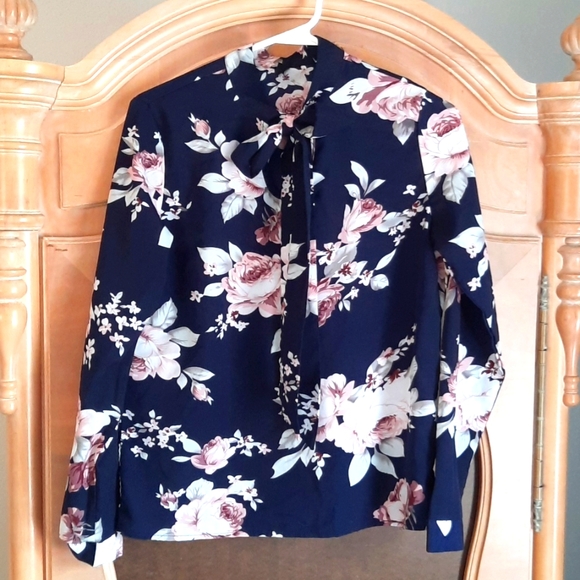 Long sleeve floral tie neck blouse - Picture 1 of 4